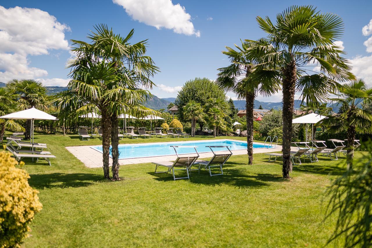 Hotel Mandelhof Appiano Sulla Strada Del Vino Exterior foto